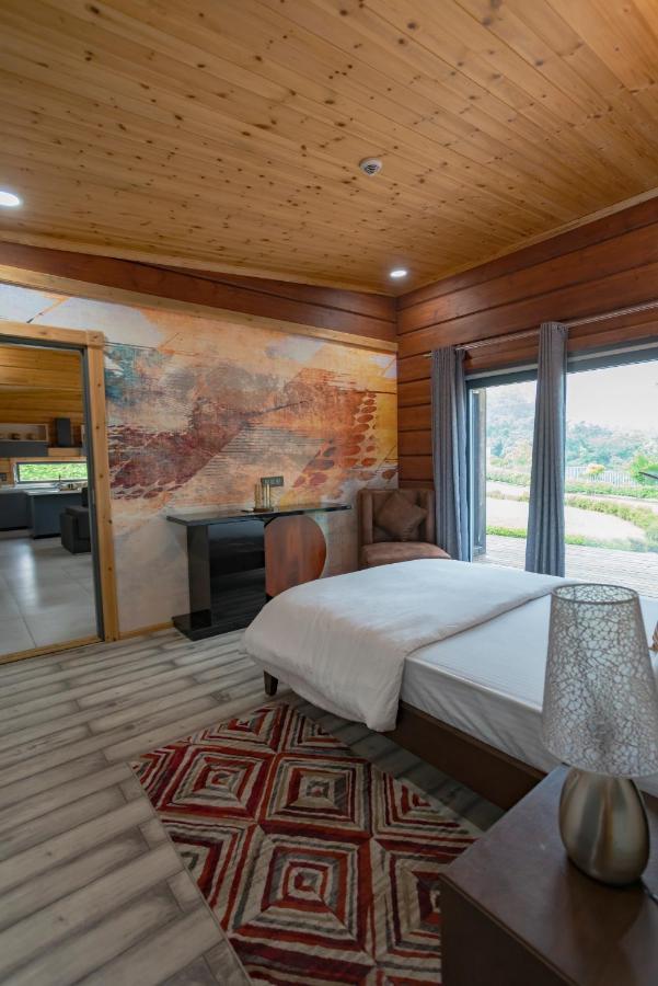 Saffronstays Paradise Pines, Dehradun - Cliff Villa With Valley & Forest Views Exterior photo